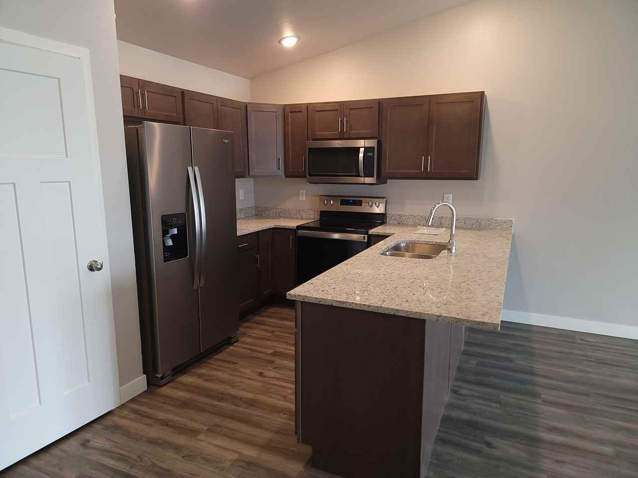 194 Mcgriff Way - Photo 4 of 16