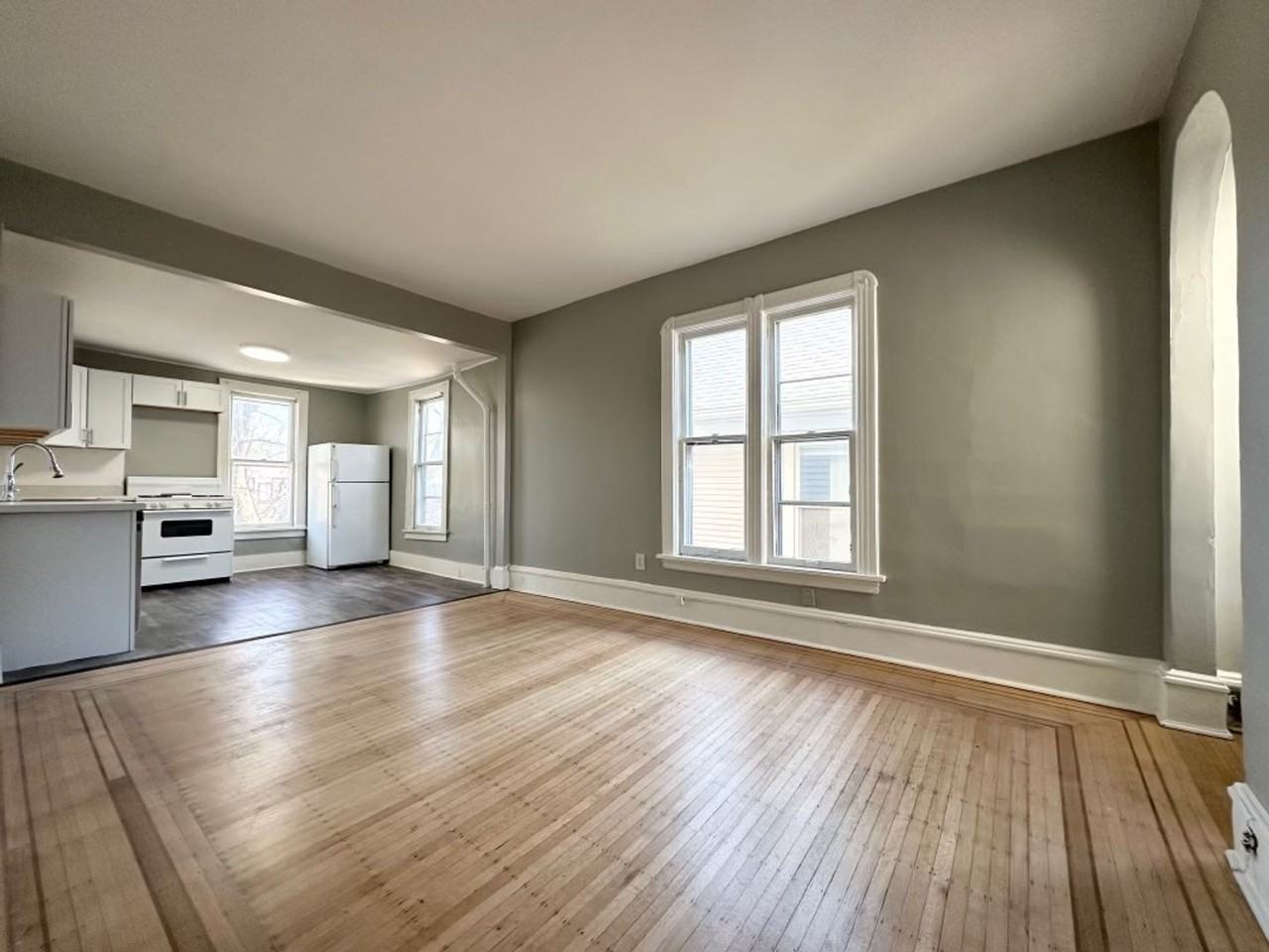 2711 Aldrich Ave S #2 - Photo 3 of 9