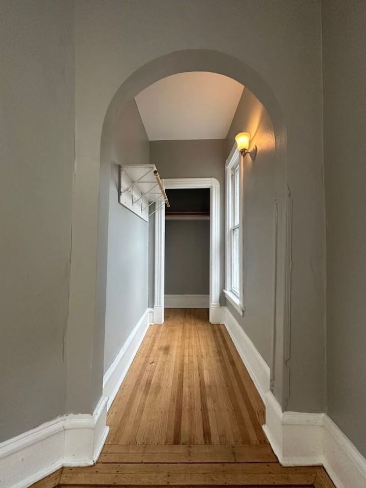 2711 Aldrich Ave S #2 - Photo 2 of 9
