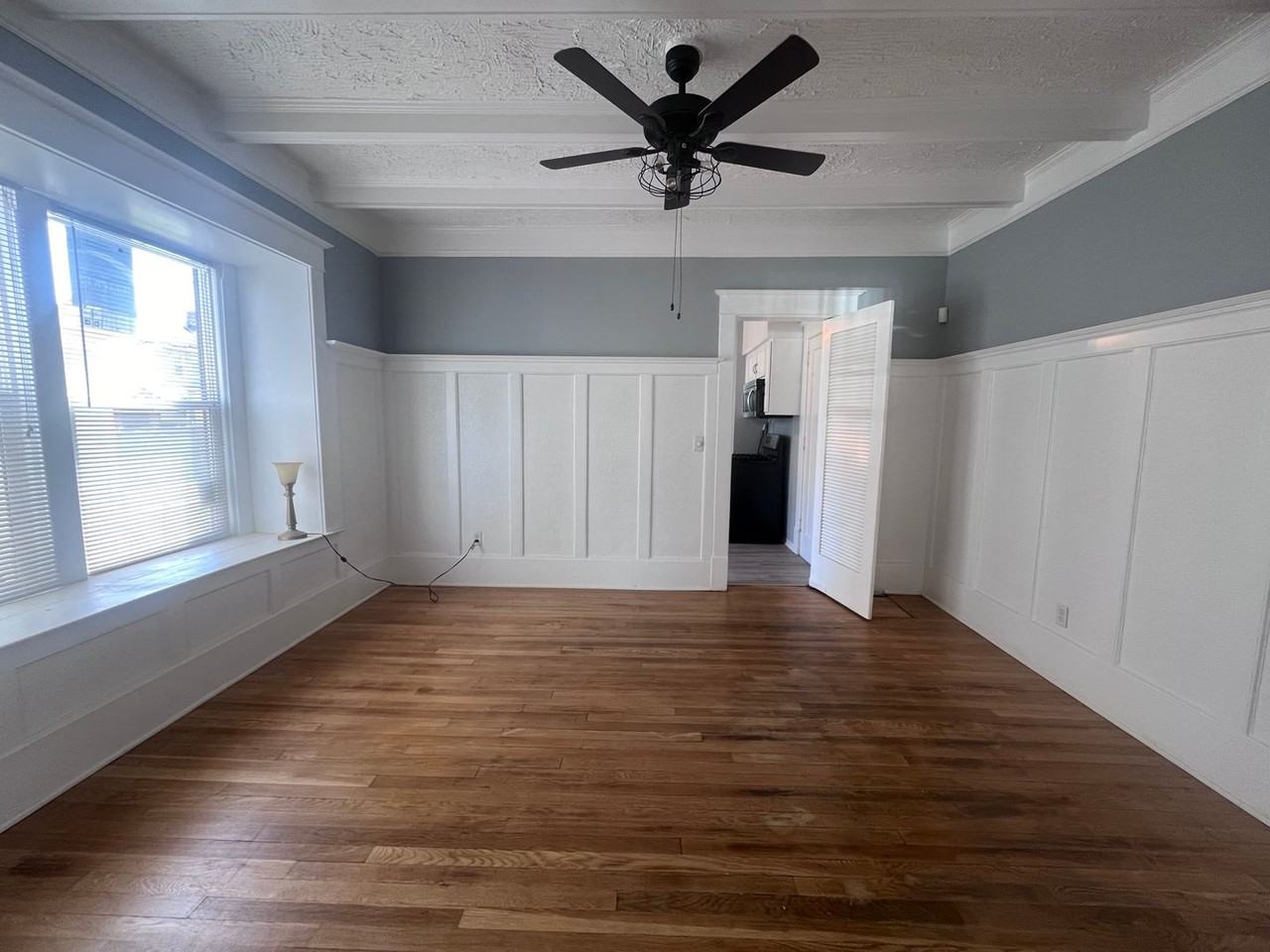 1242 Wealthy St Se - Photo 6 of 32