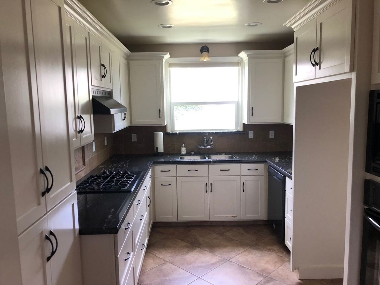 20 Follett St - Photo 3 of 23