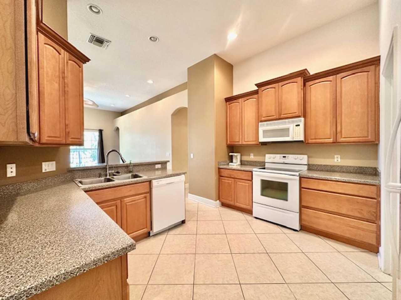 30835 W Veronica Ave - Photo 2 of 26