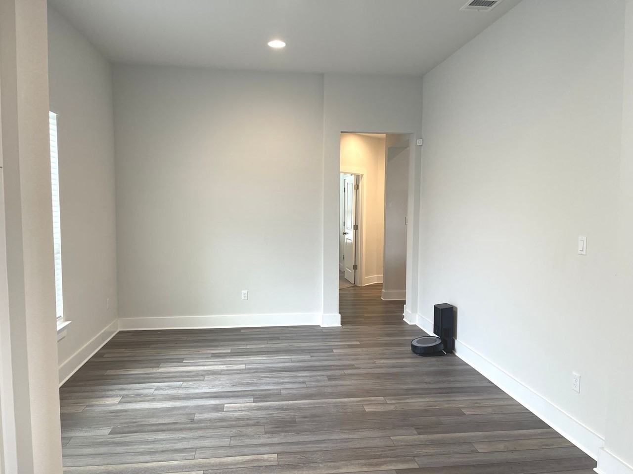 1901 Vinaros Ct - Photo 3 of 27