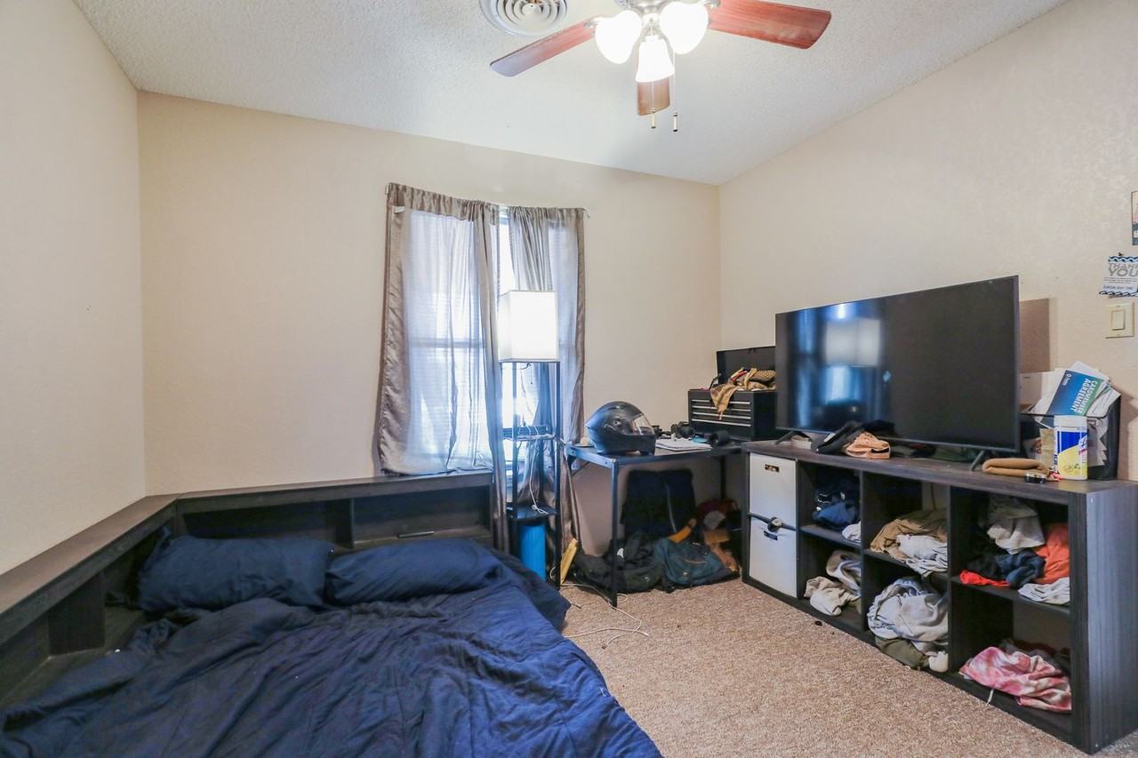 107 Sunrise Ave - Photo 7 of 32