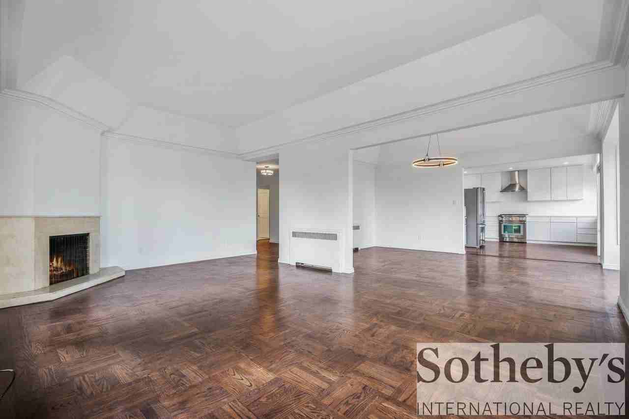 1861 Jones Street - Photo 3 of 13