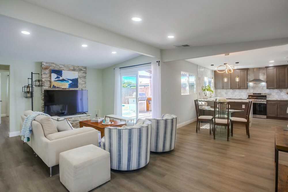 5013 Conrad Ave - Photo 2 of 8