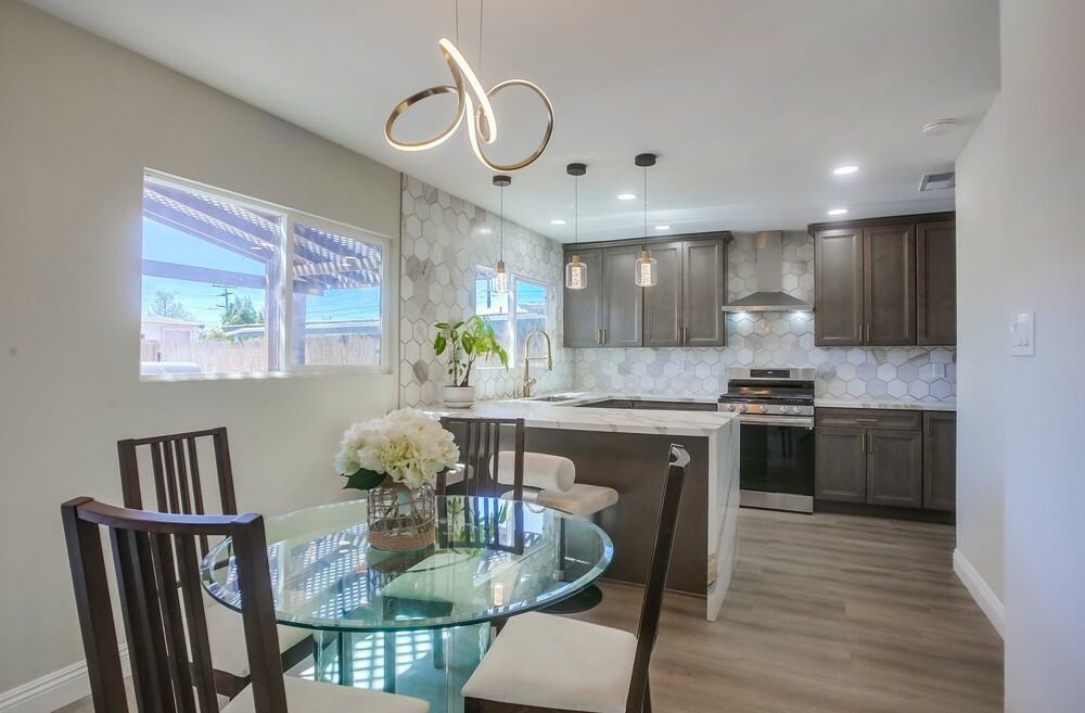 5013 Conrad Ave - Photo 3 of 8