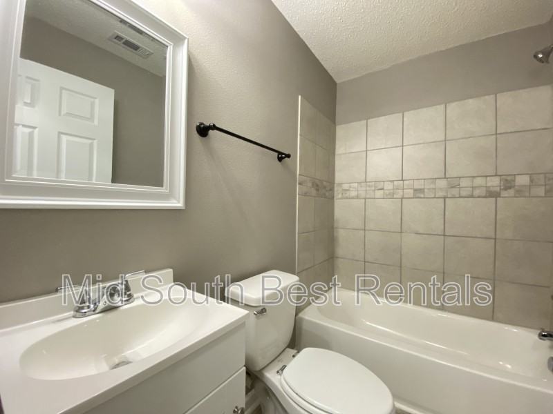 520 Gardenia Ave - Photo 6 of 6