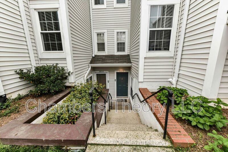 2812 Yarling Ct - Photo 2 of 24