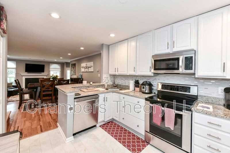 2812 Yarling Ct - Photo 6 of 24