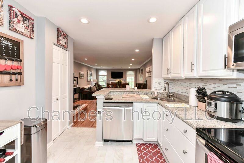 2812 Yarling Ct - Photo 7 of 24