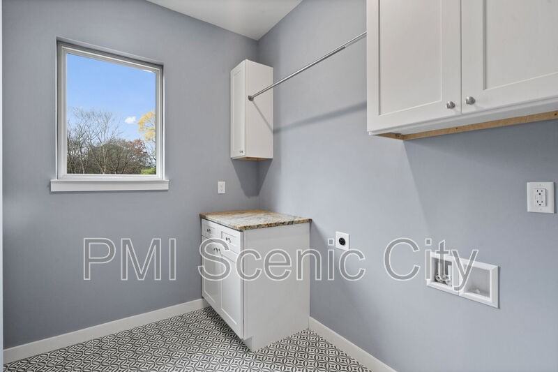 1316 Gadd Rd - Photo 7 of 40