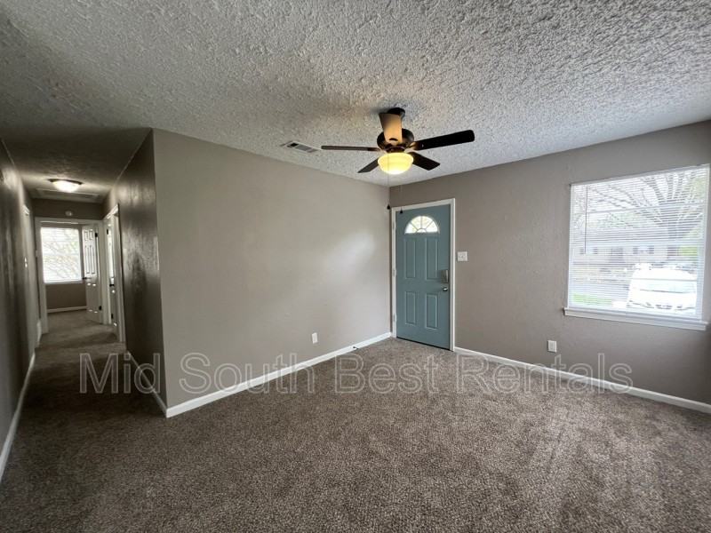 4440 Ryan St - Photo 2 of 8