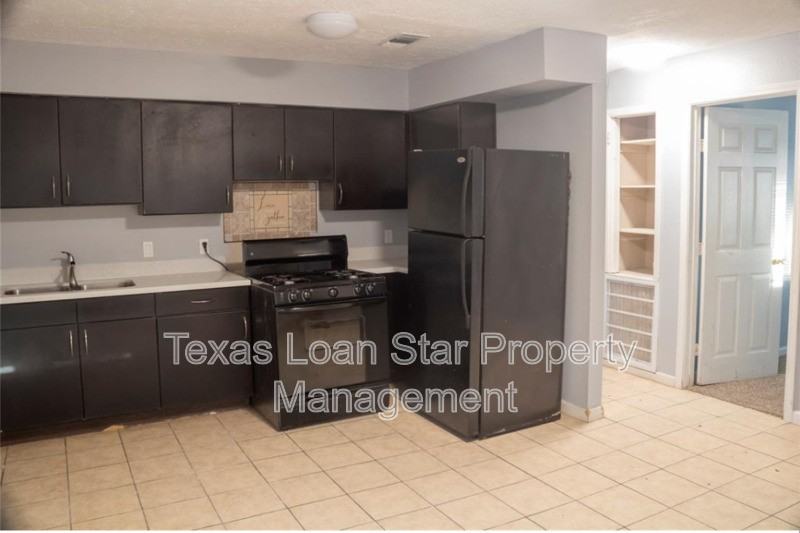 509 1/2 Stimpson St - Photo 2 of 9