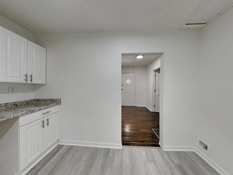805 Spencer St Nw - Photo 2 of 17