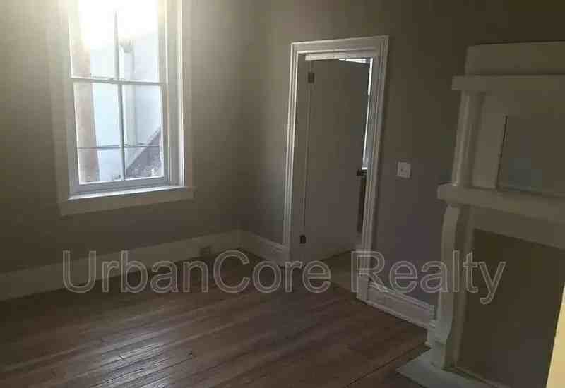 2025 Venable St #1 - Photo 4 of 13