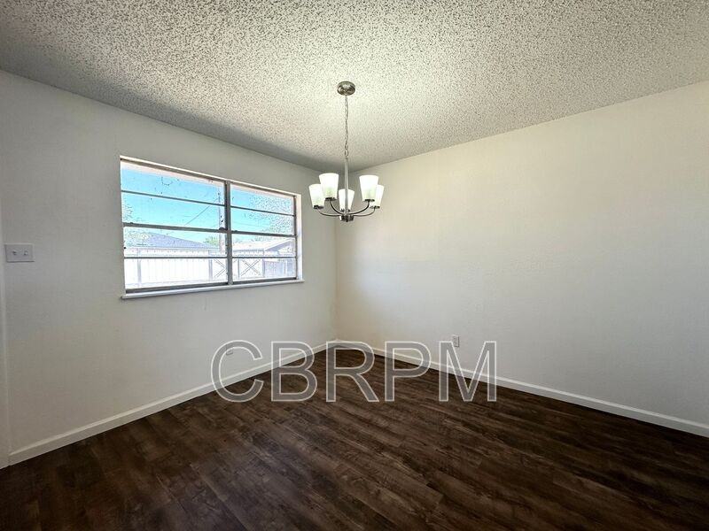 4506 Itasca Street - Photo 4 of 10