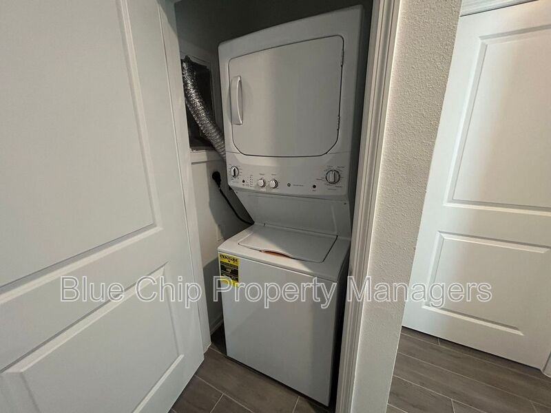 2545 Runners Cir - Photo 7 of 9