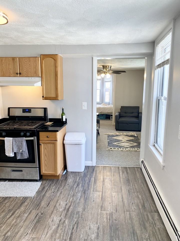 27 Florence St #2 - Photo 4 of 15