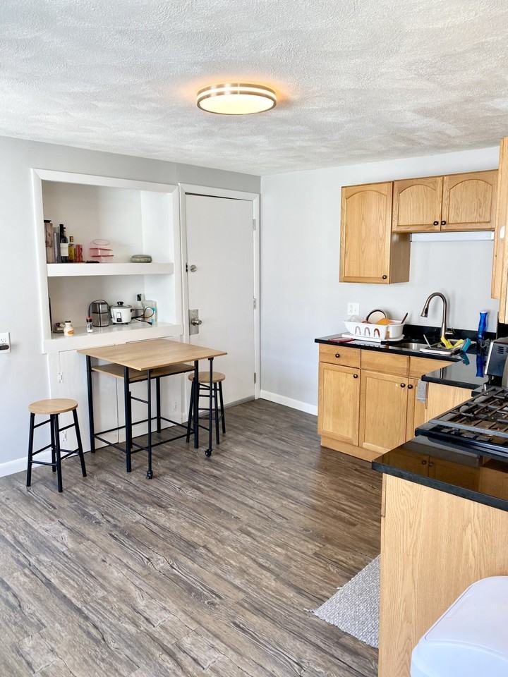 27 Florence St #2 - Photo 5 of 15