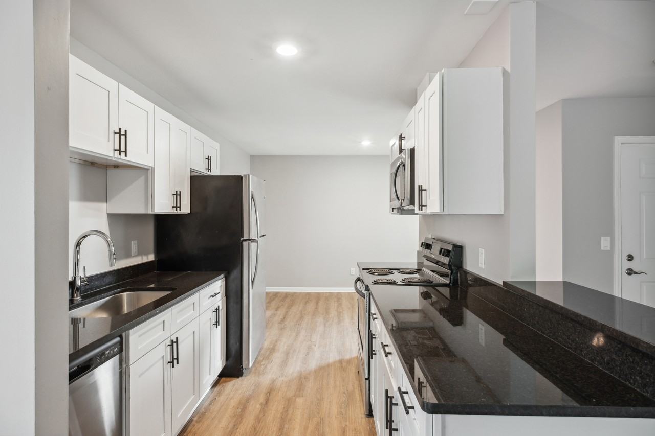 83 West - Photo 6 of 57