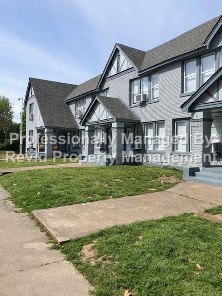 193 N Auburndale St #14 - Photo 4 of 44