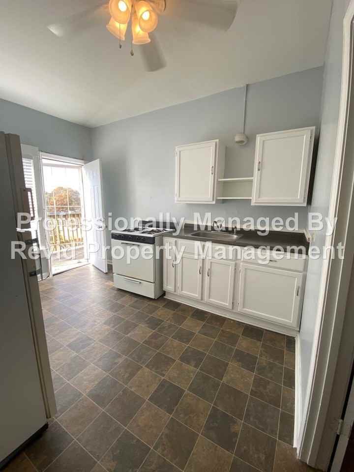 193 N Auburndale St #14 - Photo 6 of 44