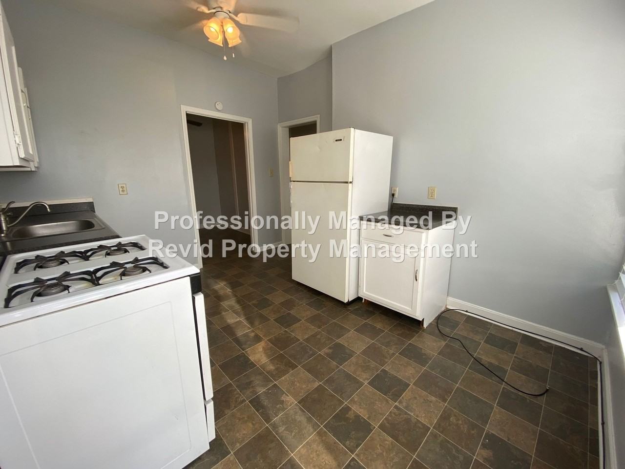 193 N Auburndale St #14 - Photo 7 of 44