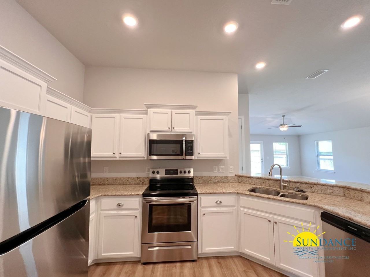 214 Baycliff Dr - Photo 6 of 32