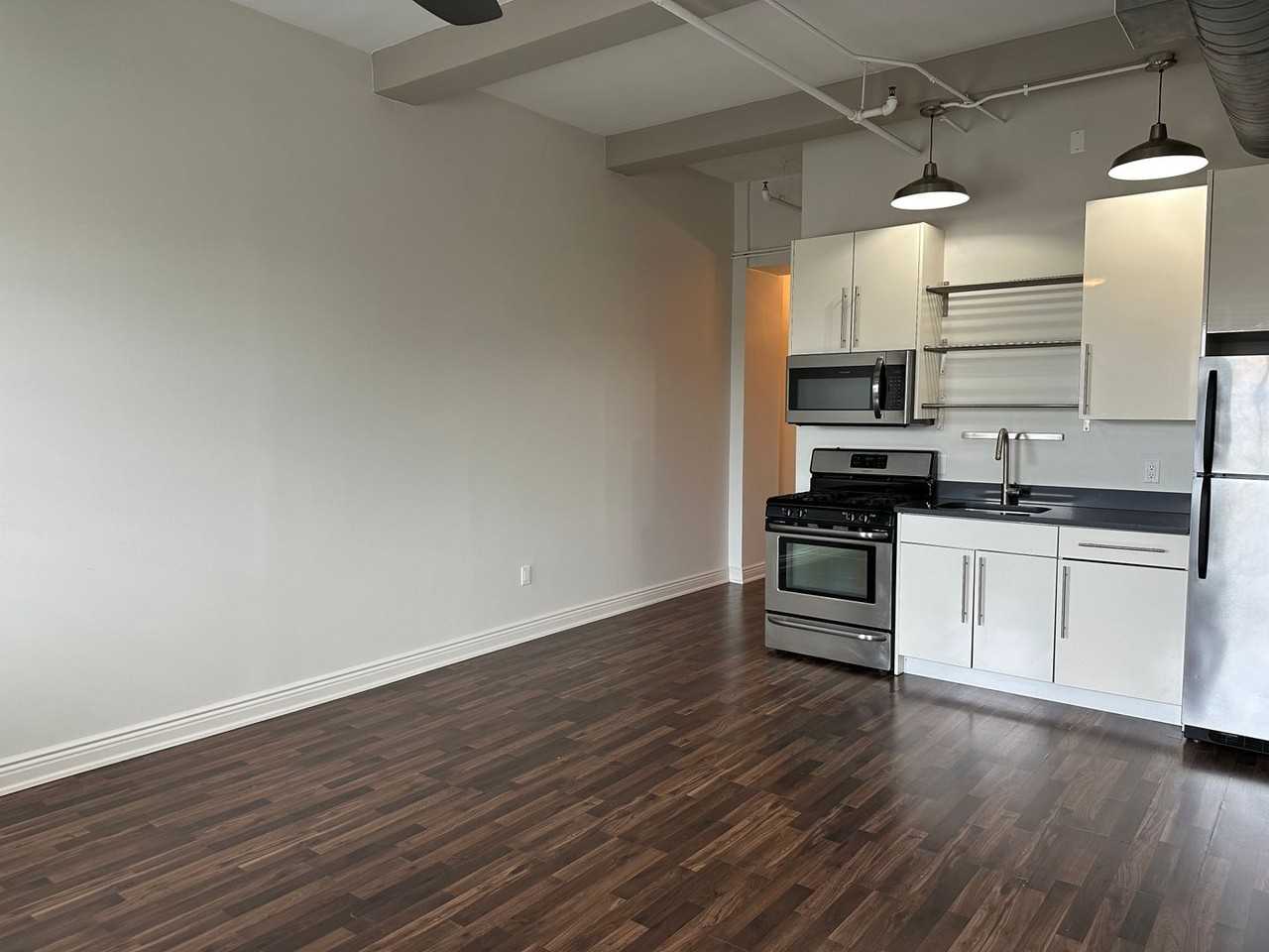 5 Shore Lane - Photo 2 of 4