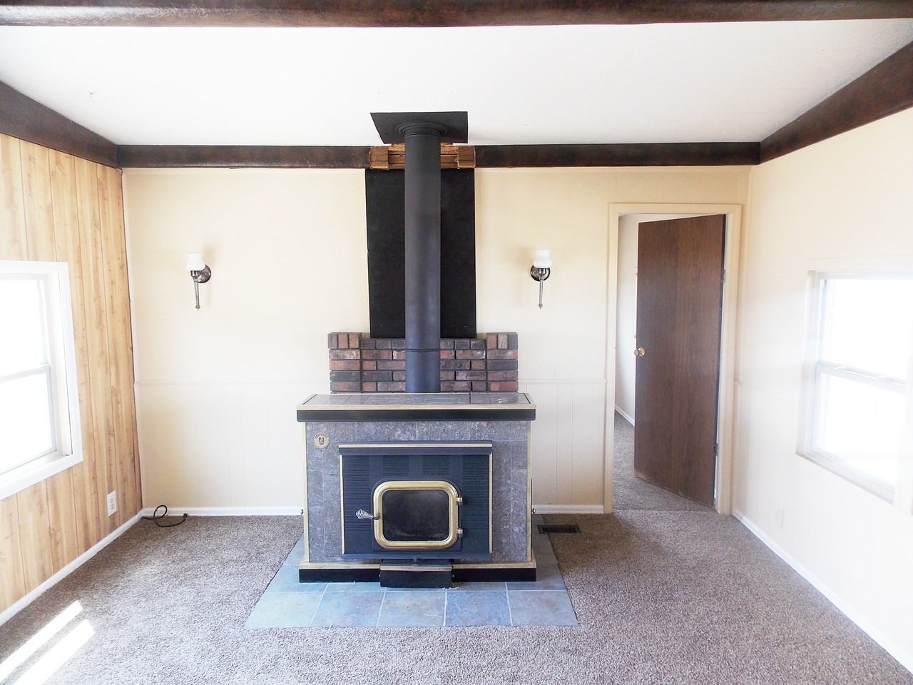 29640 Iris Rd - Photo 2 of 11