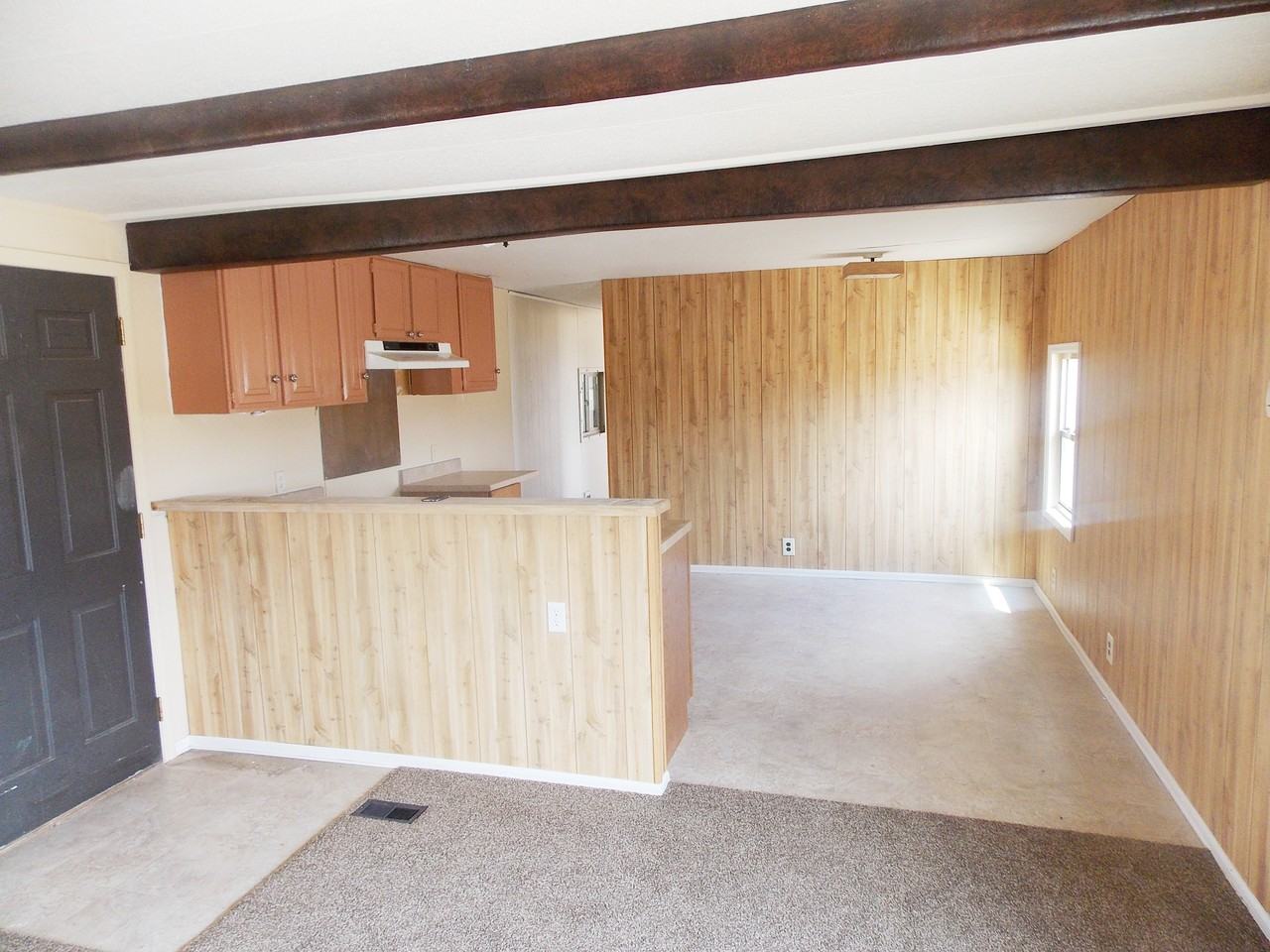 29640 Iris Rd - Photo 3 of 11