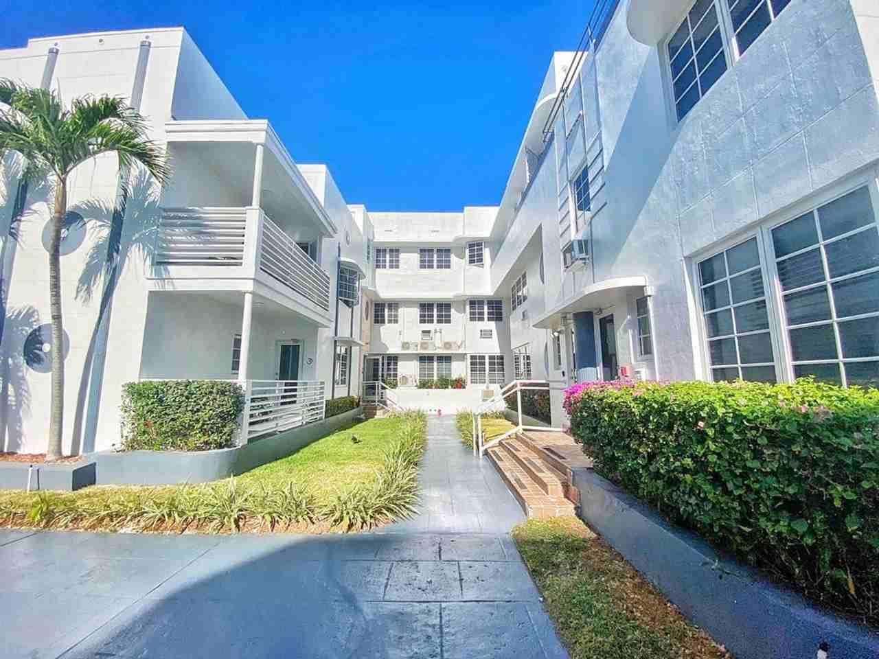 Welcome to Your Chic Beachside Retreat - Photo 6 of 6