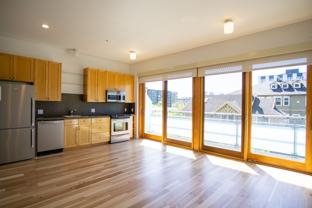 1919 Nw Quimby St #302 - Photo 1 of 1