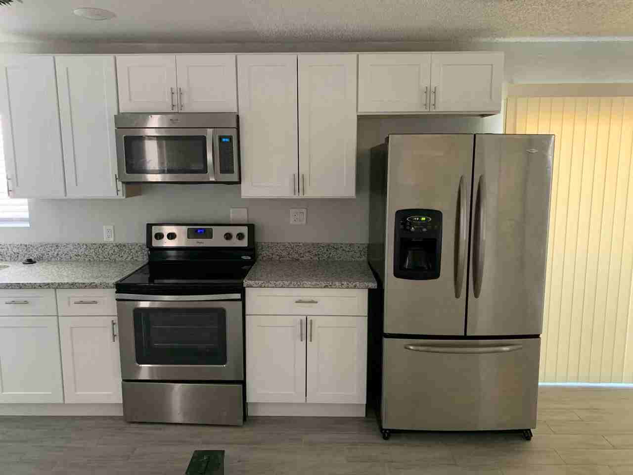 Studio Loft in the Arts District - Photo 3 of 6