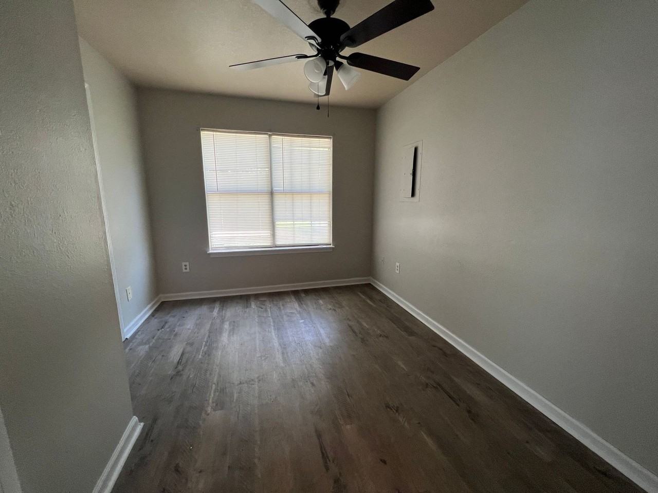 234 Ambrea Dr - Photo 5 of 6