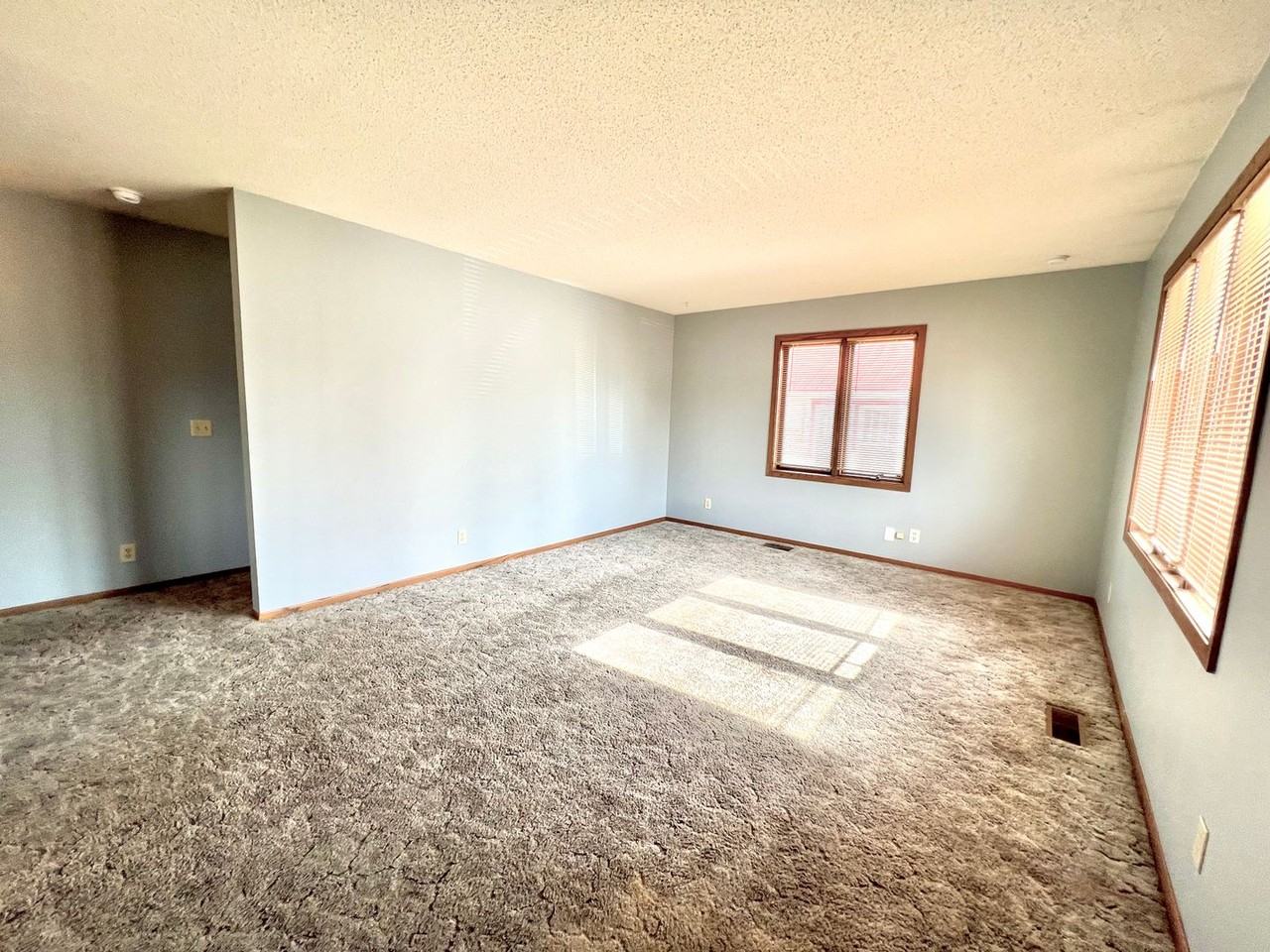 1309 8th Avenue - Photo 3 of 6