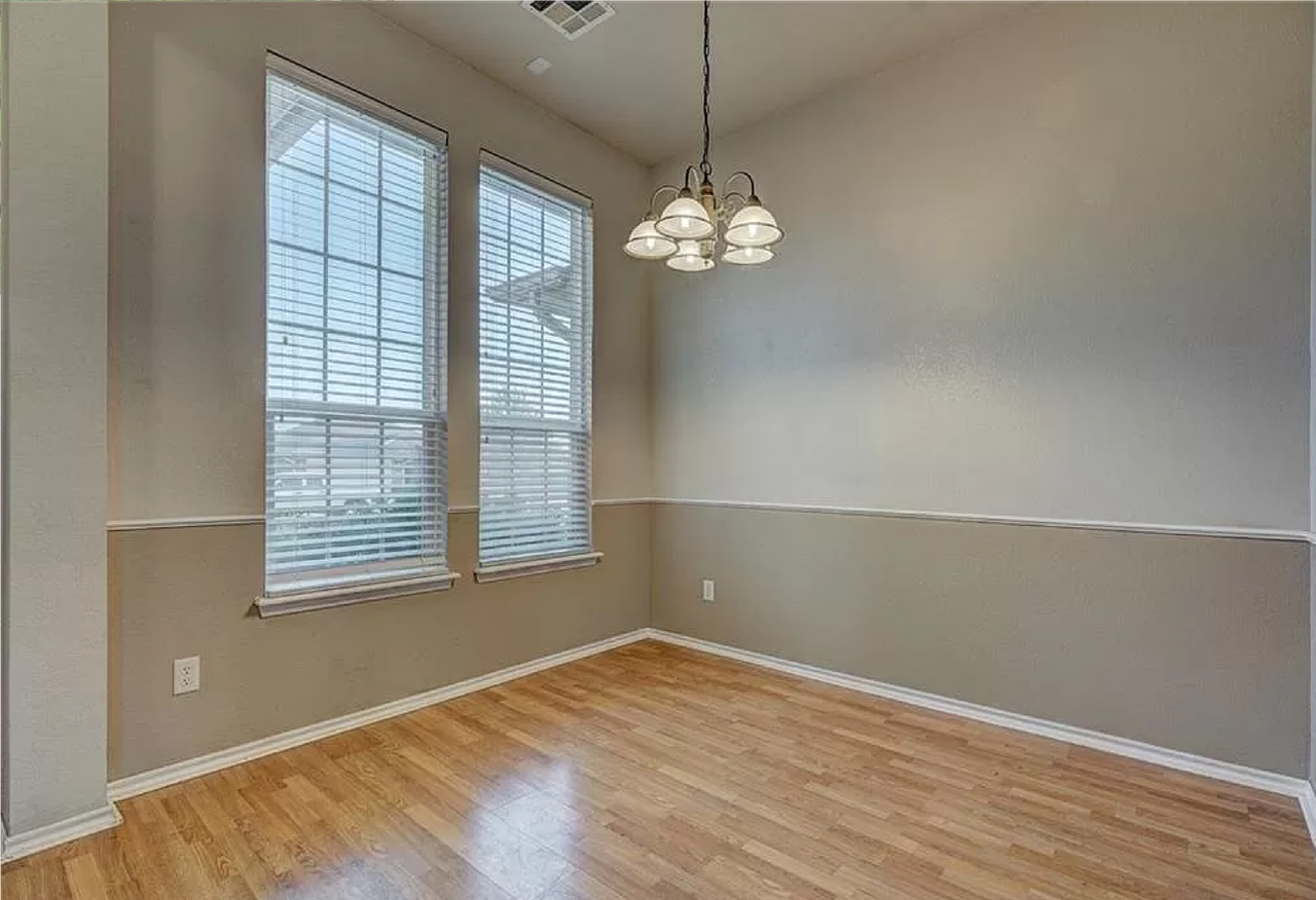 2404 Nw 161st St - Photo 6 of 36