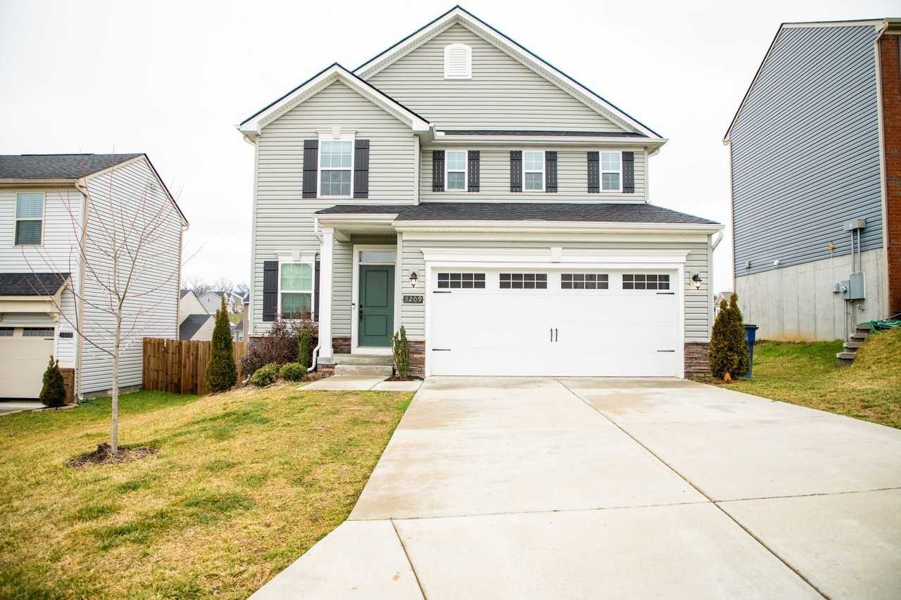 3209 Garrett Ln - Photo 2 of 26