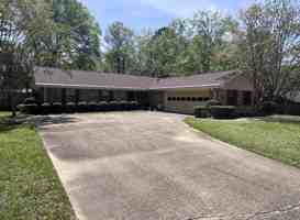 featured image of 103 Cherokee Dr