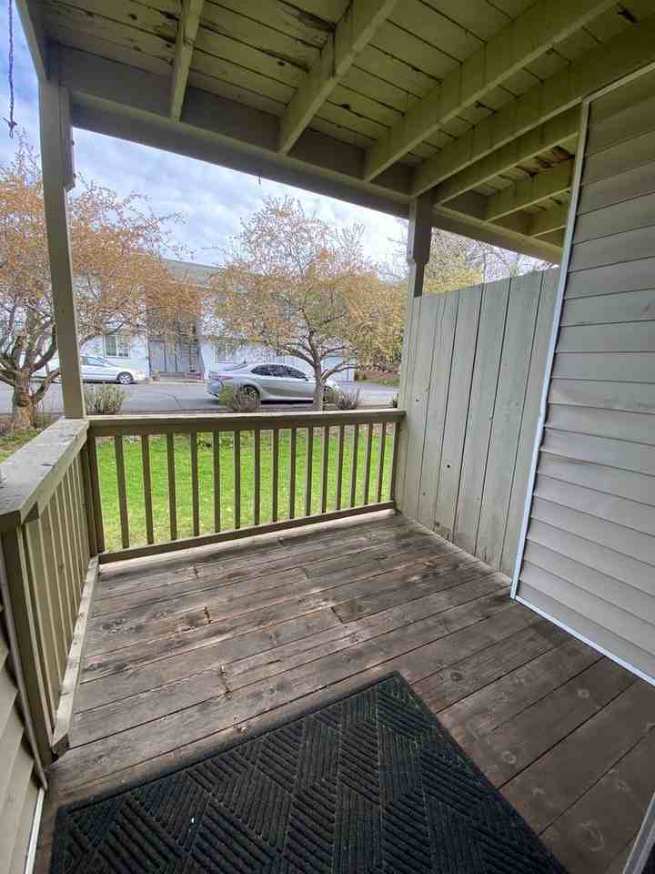 5425 Glenridge Way - Photo 3 of 18