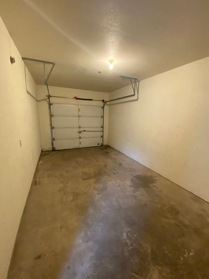 5425 Glenridge Way - Photo 4 of 18