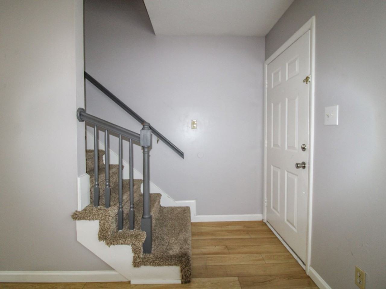 1823 Glenn St Sw - Photo 2 of 26