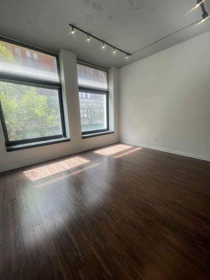 Lando Lofts - Photo 2 of 43