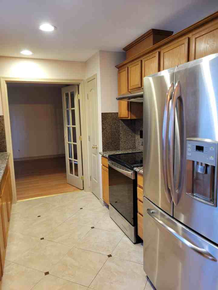 412 Alexander St Ne - Photo 2 of 26