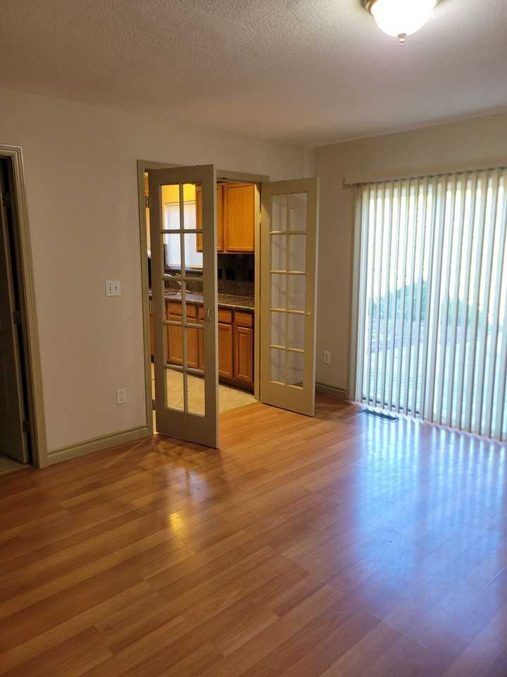 412 Alexander St Ne - Photo 3 of 26