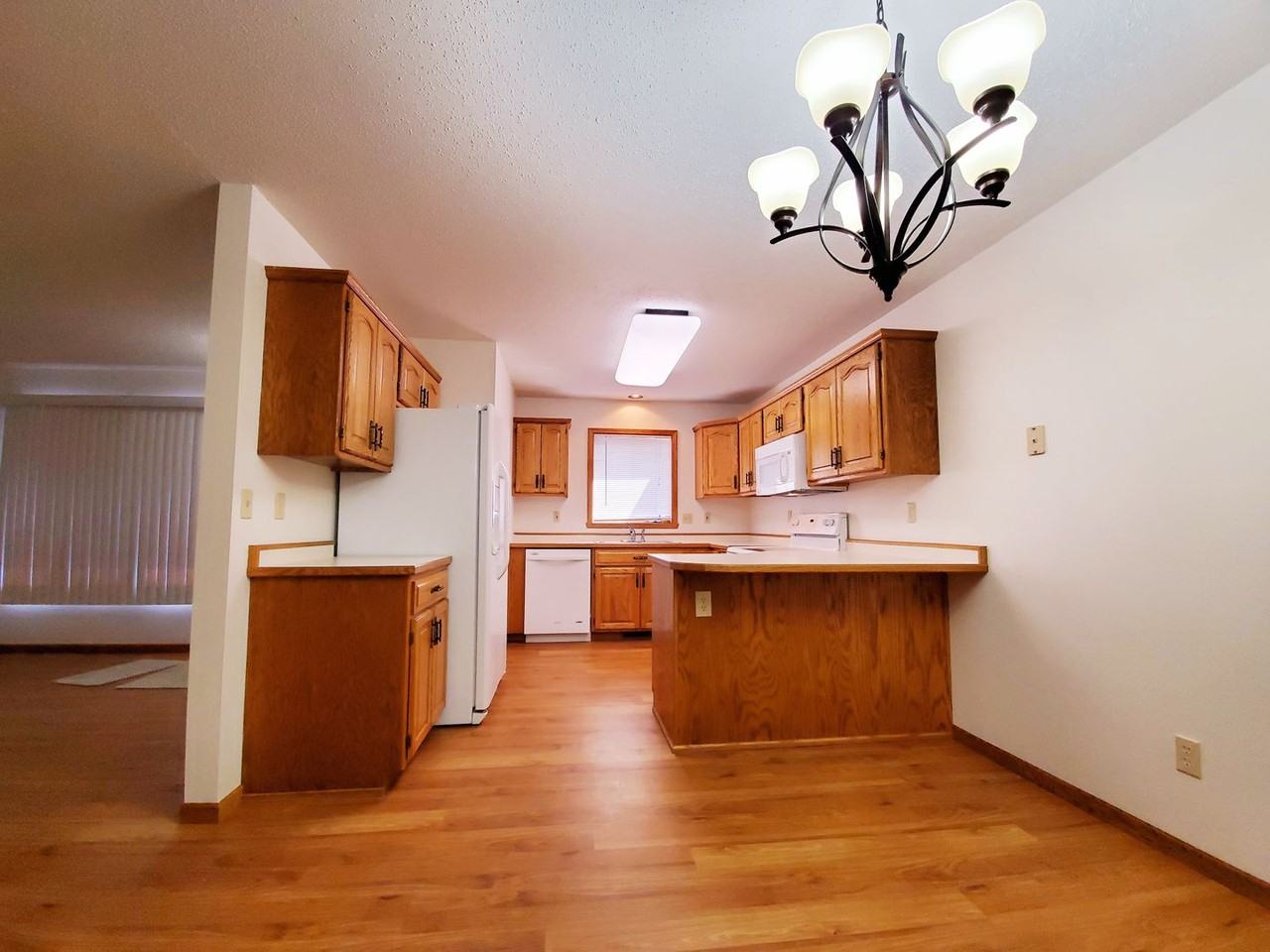 Candle Park West Townhomes - Photo 2 of 13