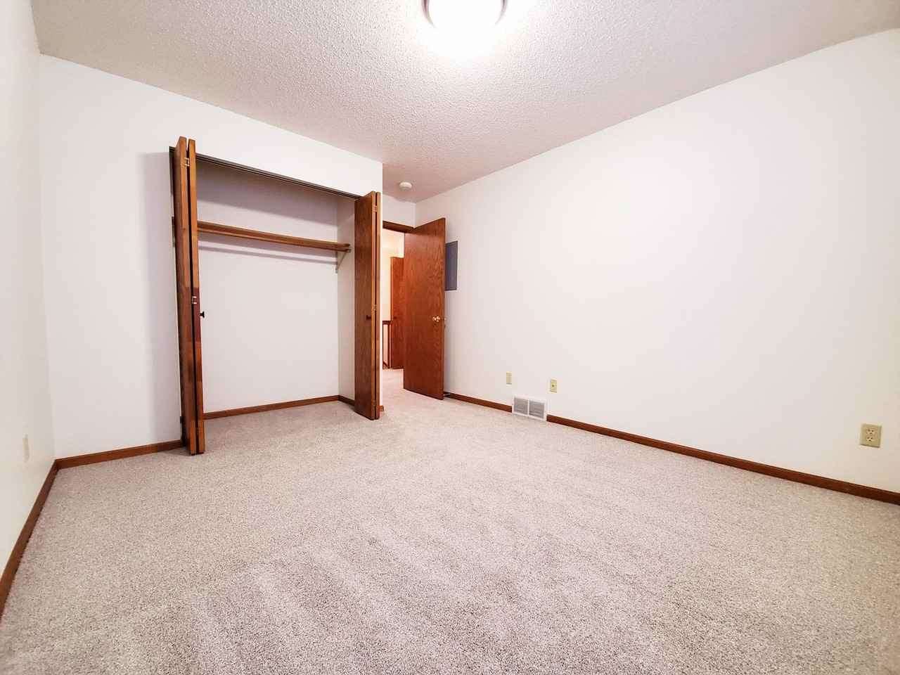 Candle Park West Townhomes - Photo 6 of 13