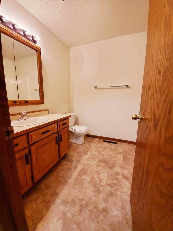 Candle Park West Townhomes - Photo 7 of 13