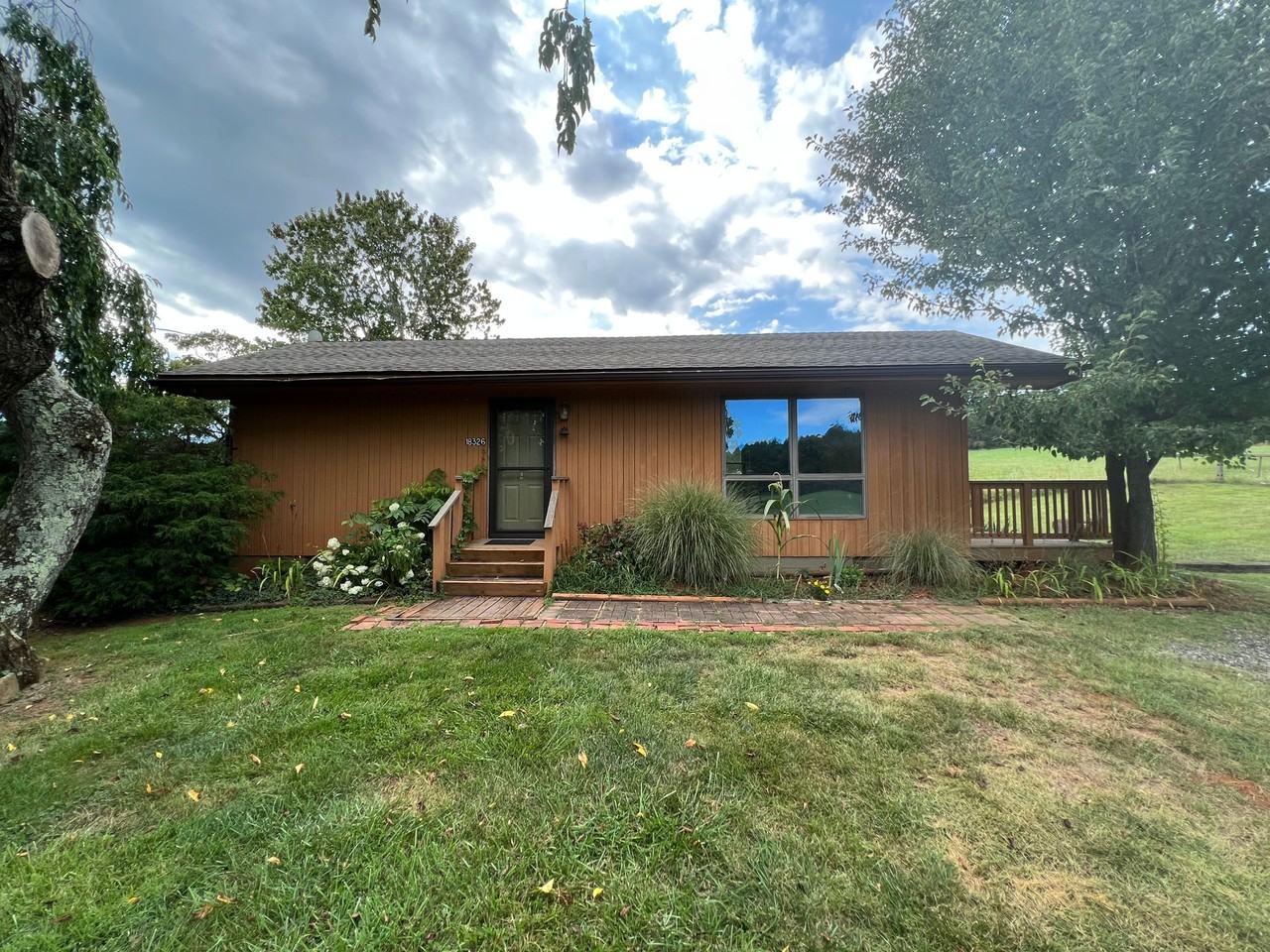 Arcadia Farm Rentals - Photo 3 of 6